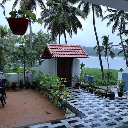 Kovalam Lake View Villa Vellayani Екстериор снимка