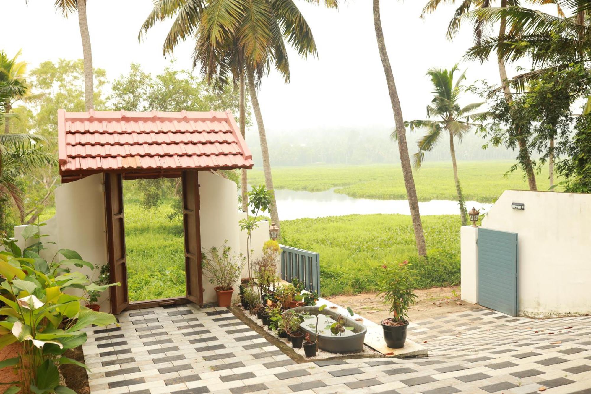 Kovalam Lake View Villa Vellayani Екстериор снимка