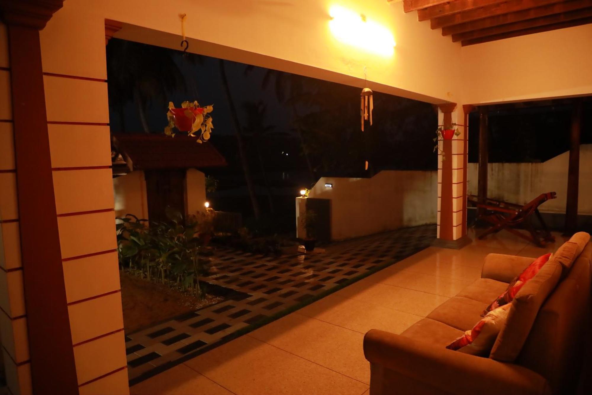 Kovalam Lake View Villa Vellayani Екстериор снимка