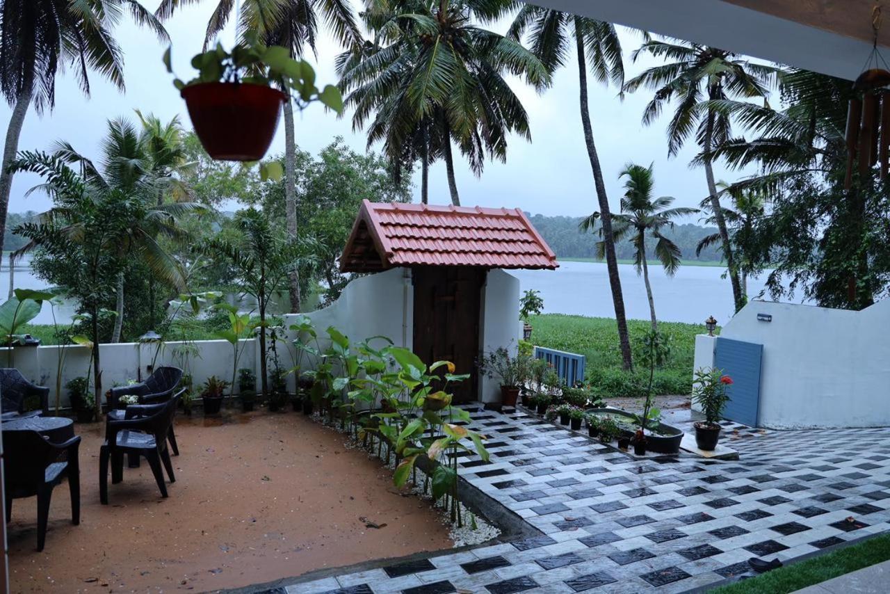 Kovalam Lake View Villa Vellayani Екстериор снимка